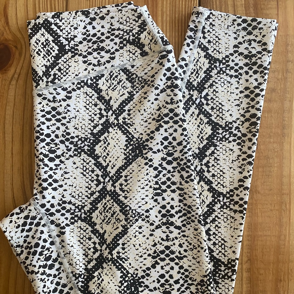 NWOT Balance Athletica Leggins